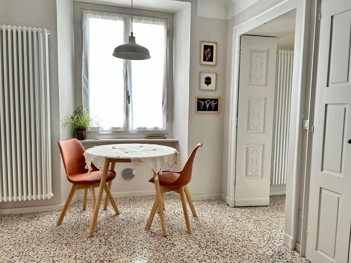 Casa Mafalda Trilocale In Centro Biella Buitenkant foto