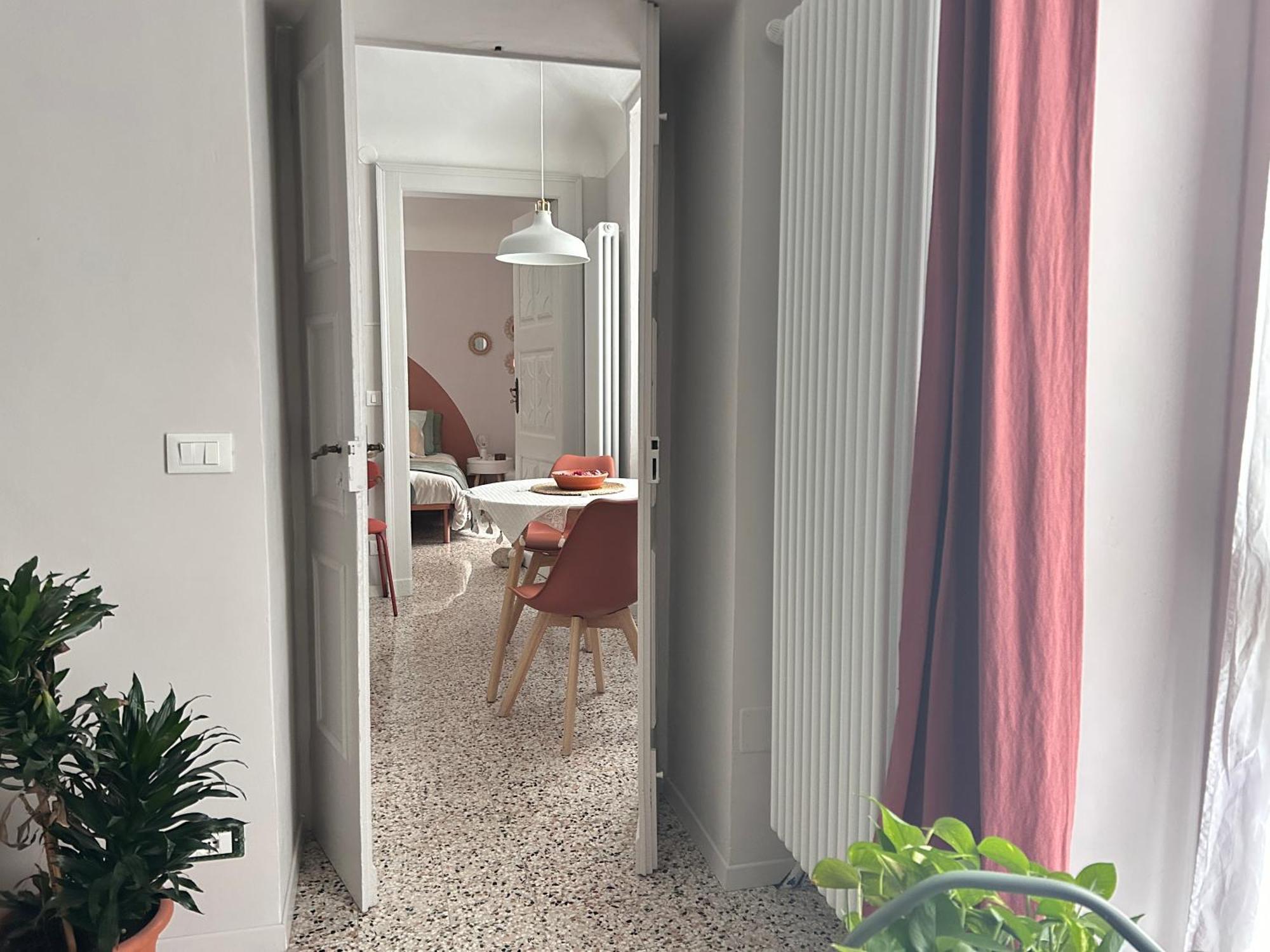 Casa Mafalda Trilocale In Centro Biella Buitenkant foto