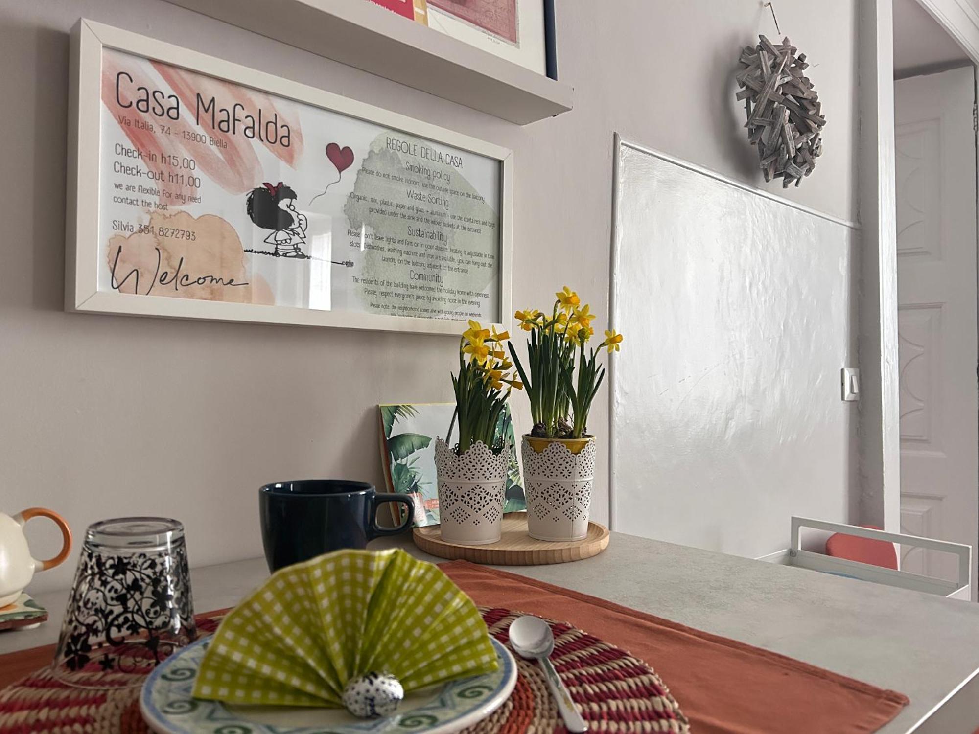 Casa Mafalda Trilocale In Centro Biella Buitenkant foto